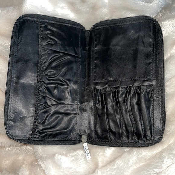 Makeup Brush Cosmetic Case - Picture 2 of 6